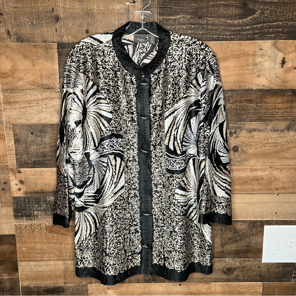 Chicos Travelers Button Up Top Womens Sz 3 US XL Textured Tunic Long Sleeve Flaw